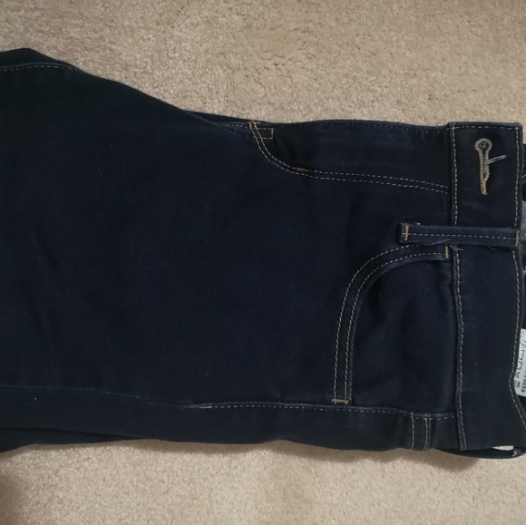 Levi's 720 High Rise Super Skinny - Picture 2 of 7
